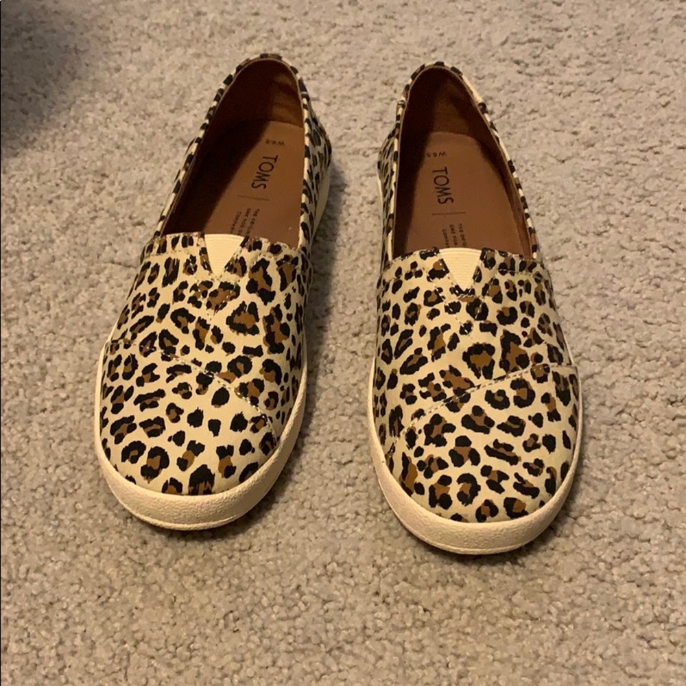 Never worn Toms